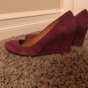 Burgundy wedges